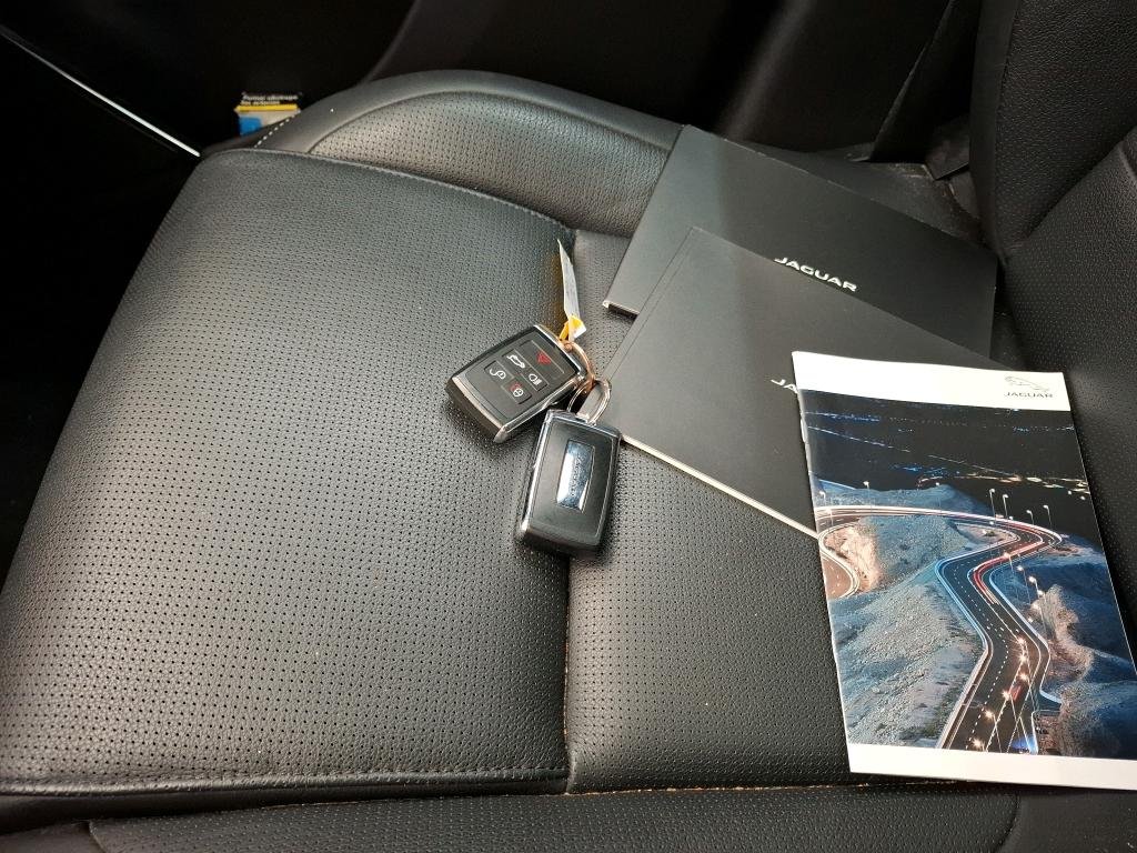 
								JAGUAR F-PACE / 5P / SUV P400e PHEV BVA 4×4 R-Dynamic SE full									