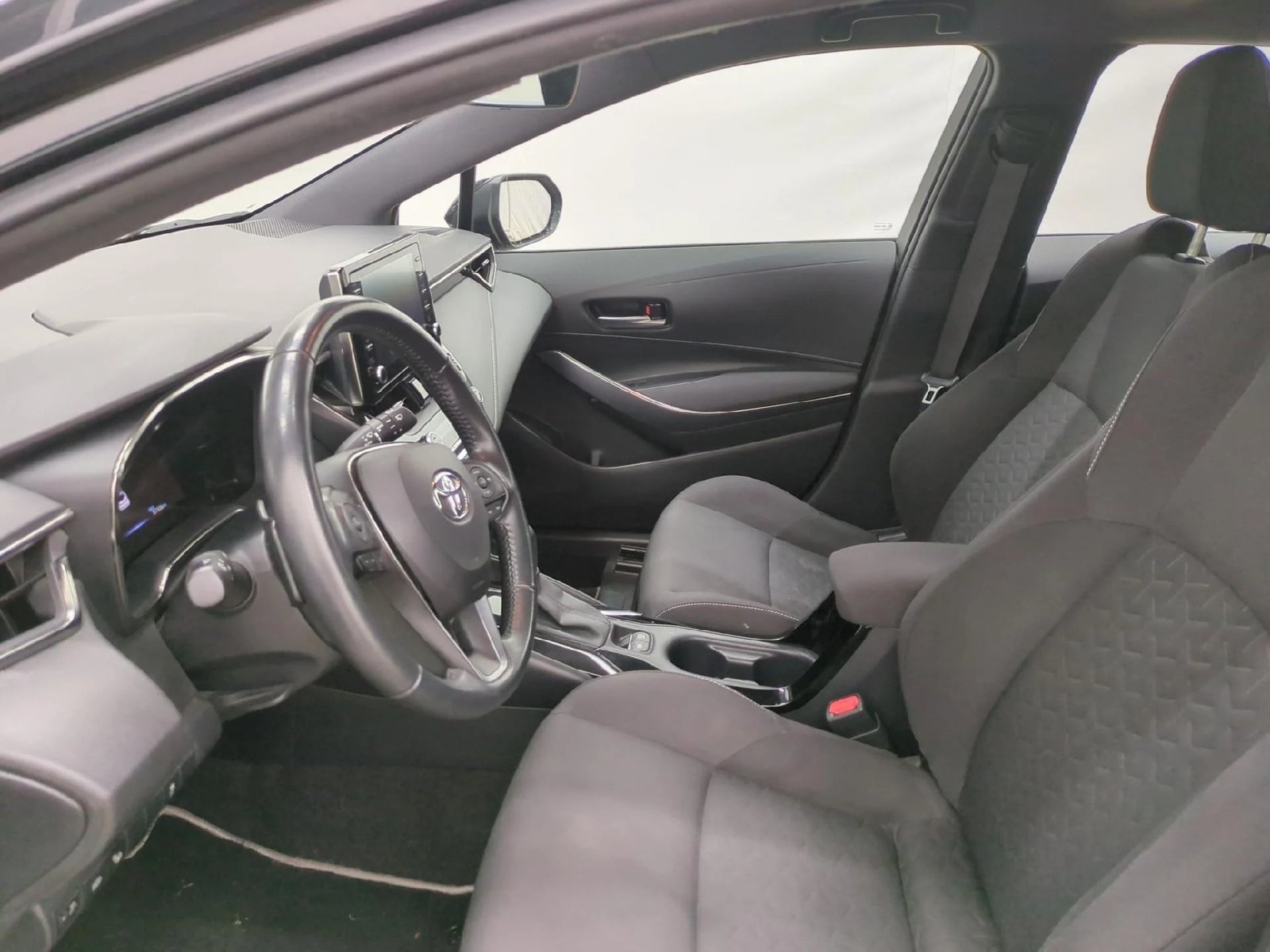 
								TOYOTA Corolla Touring Sports 184h Dynamic Business Stage Acad full									