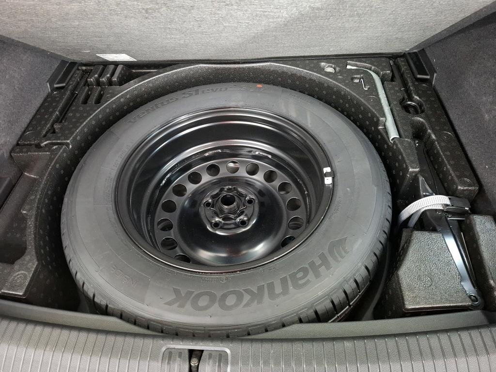 
								VOLKSWAGEN Tiguan 2.0 TDI 150 DSG7 Life Business full									