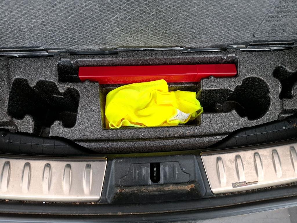 
								JAGUAR F-PACE / 5P / SUV P400e PHEV BVA 4×4 R-Dynamic SE full									