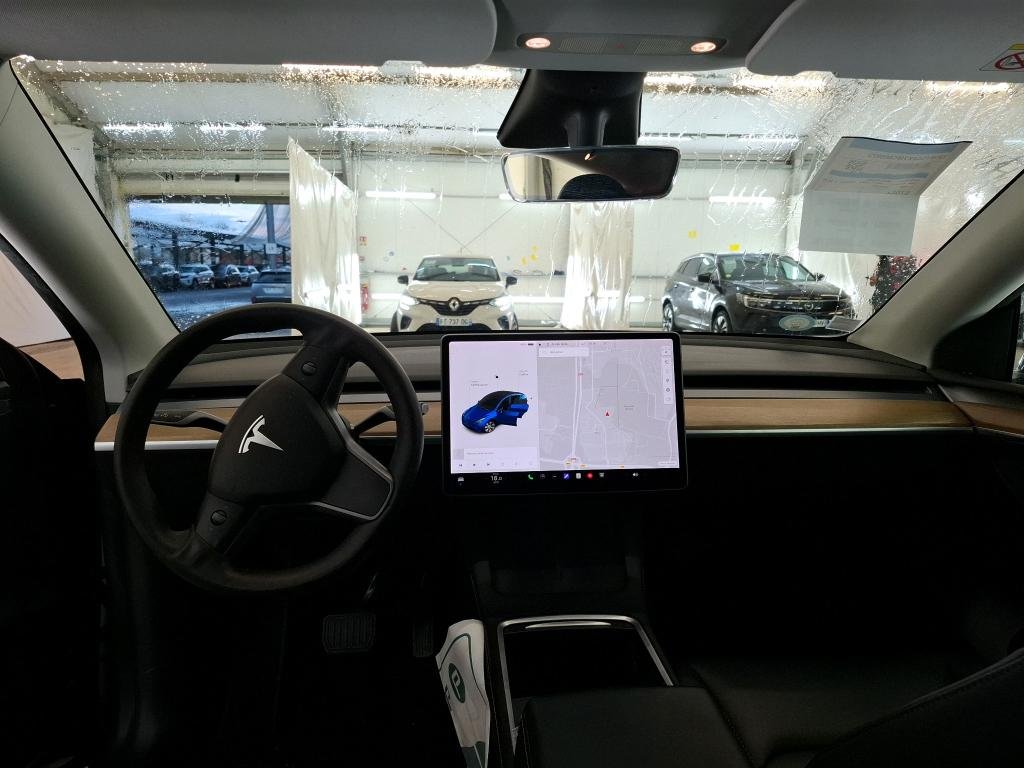 
								TESLA Model Y Long Range Dual Motor AWD full									