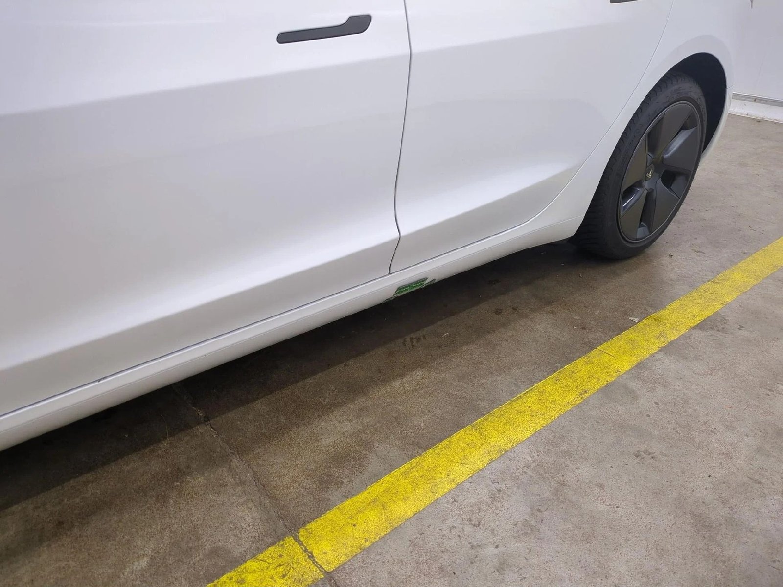 
								TESLA Model 3 Autonomie Standard Plus RWD full									