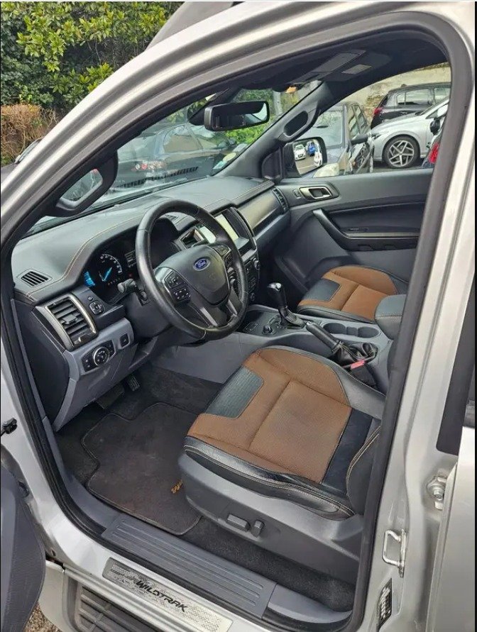 
								FORD RANGER III 3.2 TDCI 200 AUTO DOUBLE CAB WILDTRAK full									