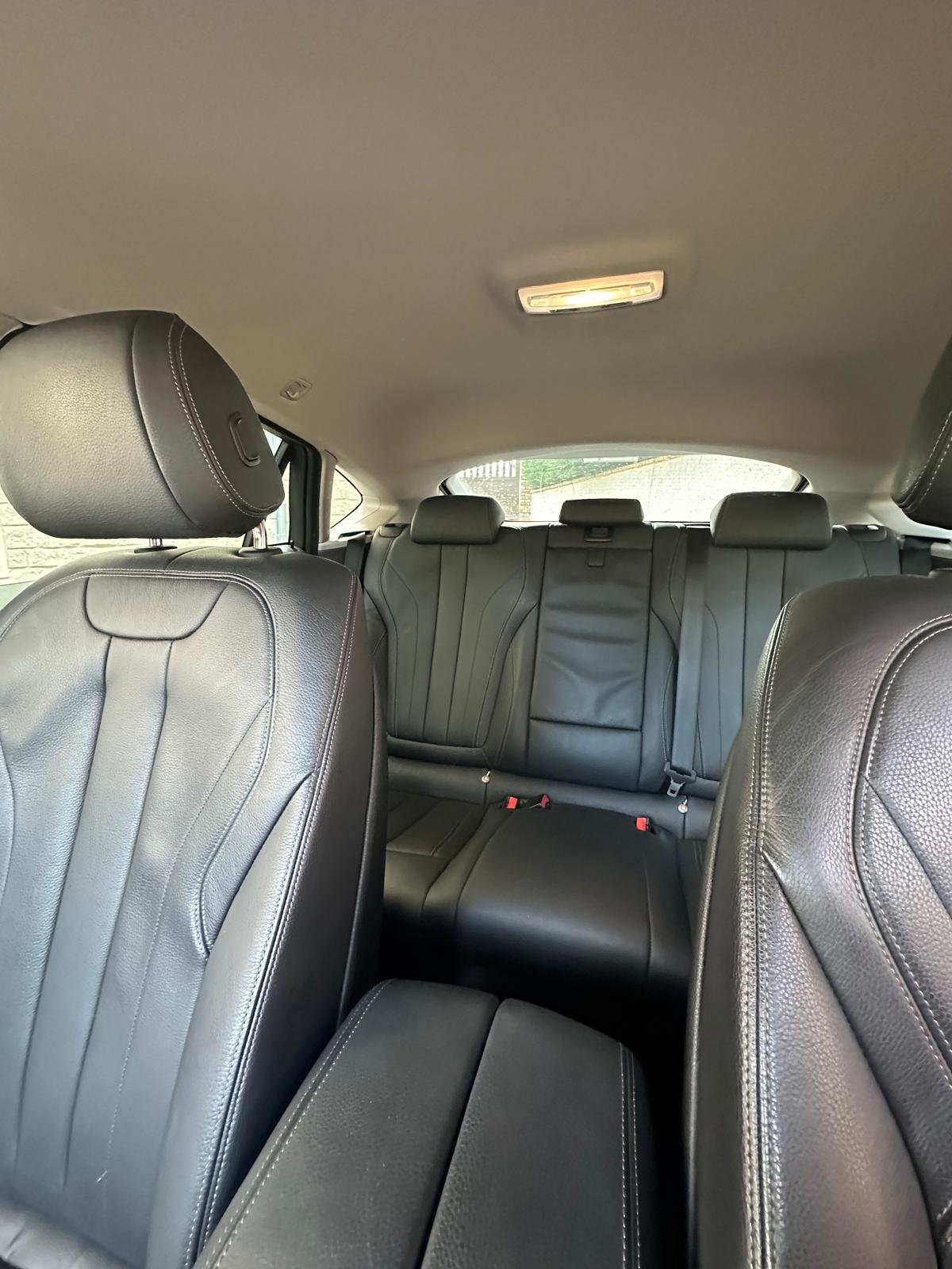 
								BMW X6 xDrive 30dA 258ch M Sport  Place 5  Euro 6 full									